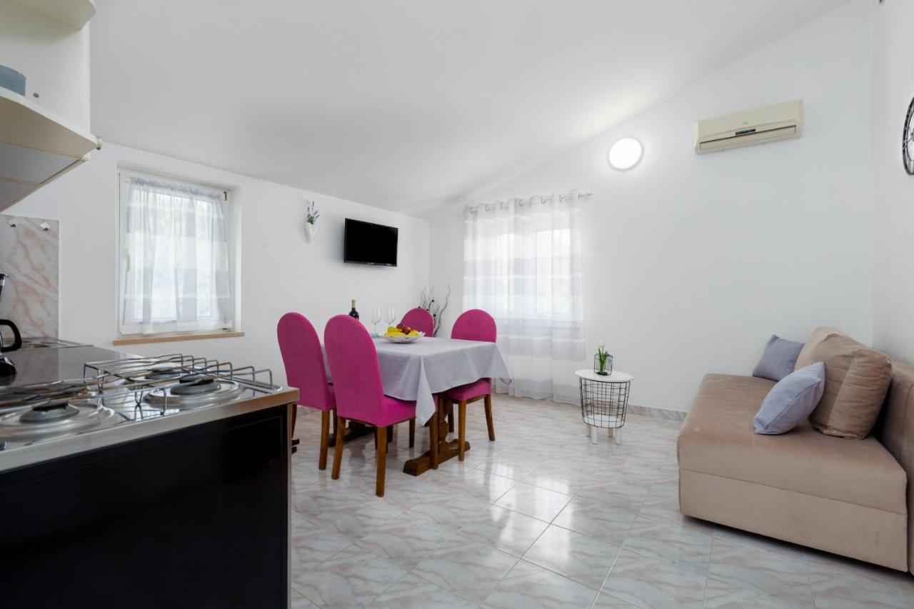 Apartments Emil Pula Exterior photo